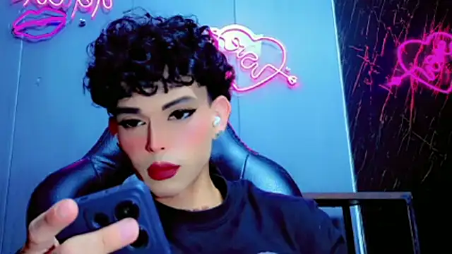 Marian LV online show from 11-21-25, 02:27