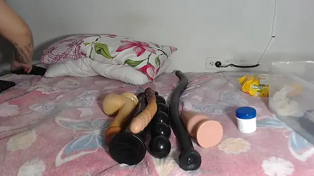 ruby07 online show from 10-25-25, 03:12