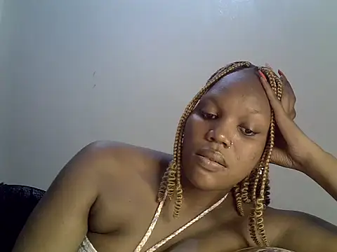 Snapshot of Pretty-sassy chatting on 02-06-25, 08:02 Pretty-sassy online show from 02-06-25, 08:02