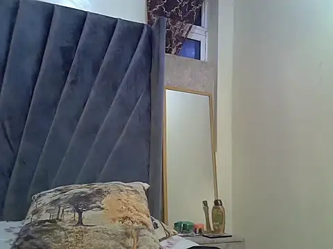 Snapshot of Pretty-sassy chatting on 02-25-25, 09:58 Pretty-sassy online show from 02-25-25, 09:58