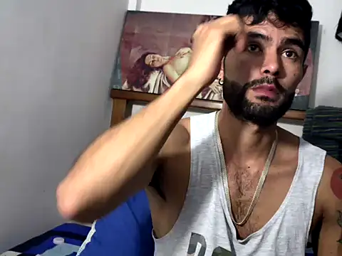 Snapshot of hideonbush051 chatting on 02-16-26, 02:10 hideonbush051 online show from 02-16-26, 02:10