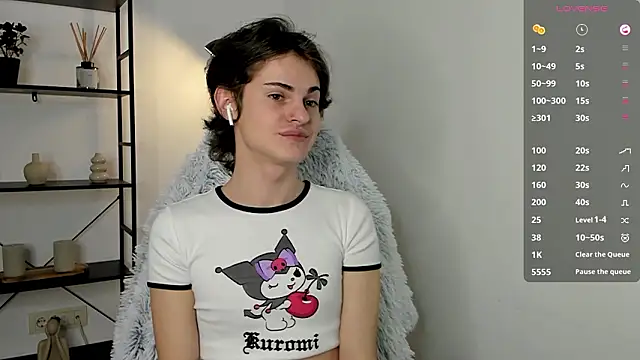 Snapshot of little_femb0y chatting on 02-10-26, 02:38 little femb0y online show from 02-10-26, 02:38