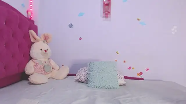 Madelyy  online show from 04-16-26, 08:09