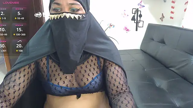 Snapshot of Aaliyah_brown chatting on 03-12-25, 02:12 Aaliyah brown online show from 03-12-25, 02:12