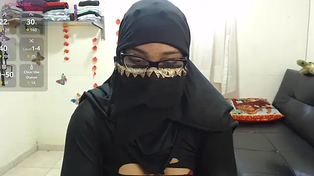 Snapshot of Aaliyah_brown chatting on 09-24-25, 02:01 Aaliyah brown online show from 09-24-25, 02:01