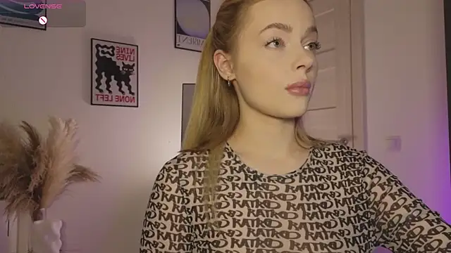  MayShy  online show from 03-21-25, 04:51