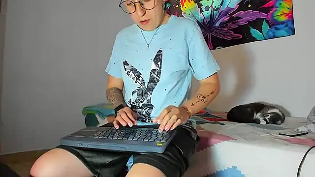 Sexyboy 666 online show from 12-22-25, 03:23