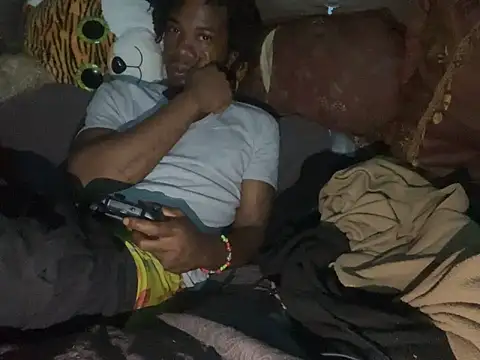 SlimeCrownzOut5 online show from 11-13-25, 05:11