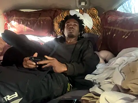 SlimeCrownzOut5 online show from 12-14-25, 08:14