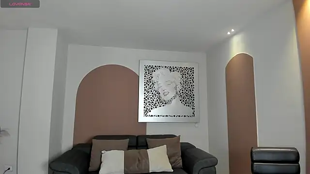 AnaisNin online show from 03-26-26, 11:08