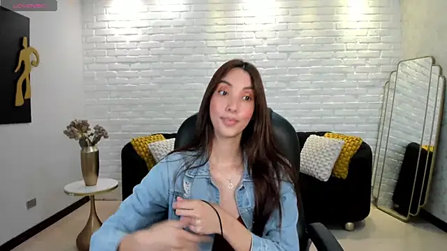 AnaisNin online show from 11-21-25, 09:03