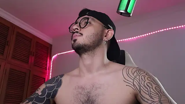 Gray Owen online show from 12-29-24, 10:57