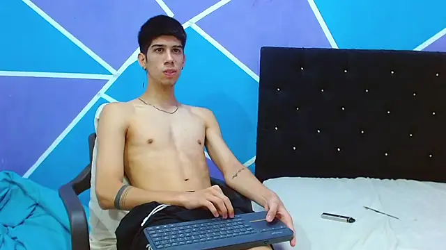Snapshot of jhony-sex chatting on 01-25-25, 07:06 jhony-sex online show from 01-25-25, 07:06