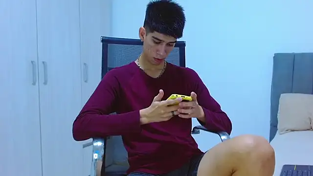 Snapshot of jhony-sex chatting on 10-23-25, 03:38 jhony-sex online show from 10-23-25, 03:38