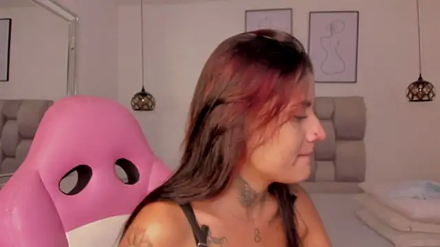 Susan-Sweet-7 online show from 10-17-25, 08:21