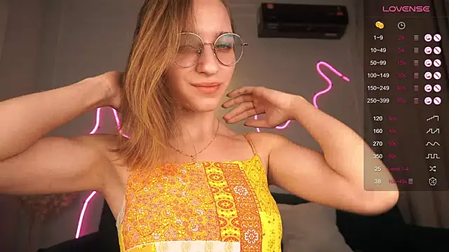 Snapshot of anna54784 chatting on 09-28-25, 03:46 anna54784 online show from 09-28-25, 03:46