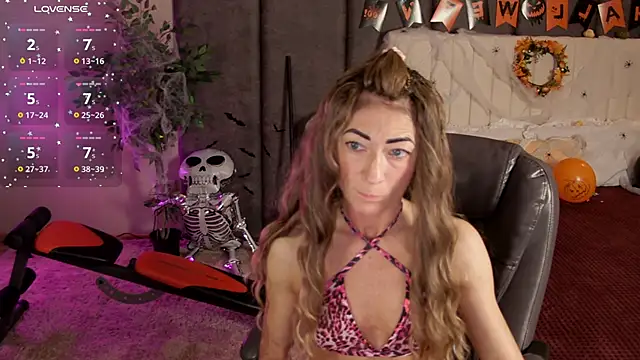  F R A U  online show from 10-29-25, 01:04