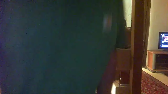 Snapshot of Mike_12hot chatting on 09-10-25, 06:29 Mike 12hot online show from 09-10-25, 06:29