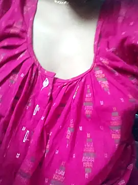 Snapshot of Bengoli--bhabhi chatting on 02-17-25, 06:20 Bengoli--bhabhi online show from 02-17-25, 06:20