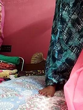 Snapshot of Bengoli--bhabhi chatting on 02-26-25, 01:57 Bengoli--bhabhi online show from 02-26-25, 01:57