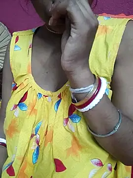 Snapshot of Bengoli--bhabhi chatting on 02-17-25, 10:40 Bengoli--bhabhi online show from 02-17-25, 10:40