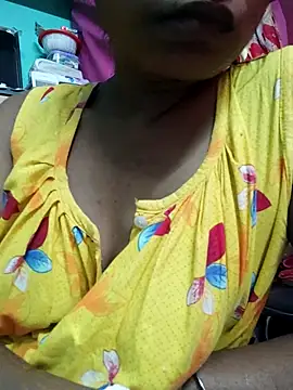 Snapshot of Bengoli--bhabhi chatting on 02-26-25, 08:39 Bengoli--bhabhi online show from 02-26-25, 08:39