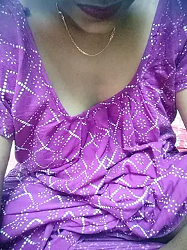 Snapshot of Bengoli--bhabhi chatting on 10-22-25, 01:43 Bengoli--bhabhi online show from 10-22-25, 01:43