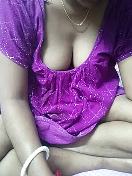 Snapshot of Bengoli--bhabhi chatting on 11-08-25, 05:49 Bengoli--bhabhi online show from 11-08-25, 05:49