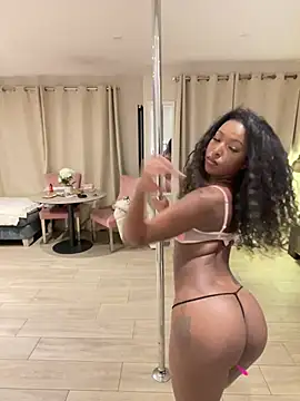 princesslola666 online show from 02-04-25, 10:55