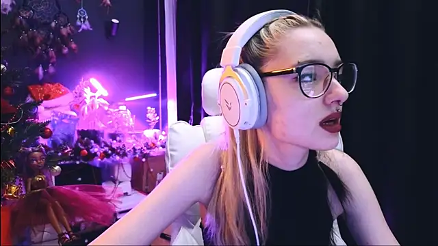 Avi Nile online show from 01-13-25, 12:19