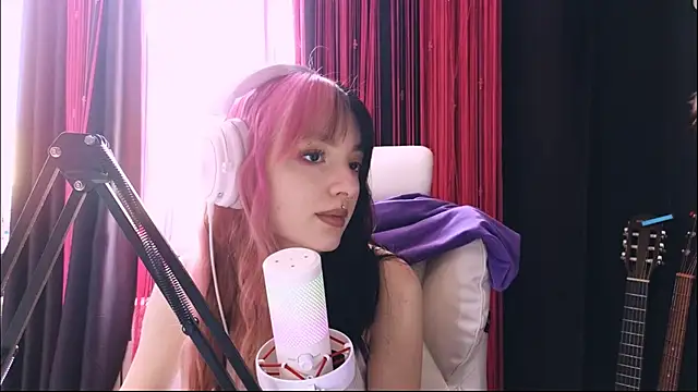 Avi Nile online show from 04-23-26, 01:45