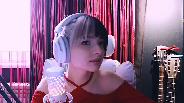 Avi Nile online show from 12-20-25, 05:21