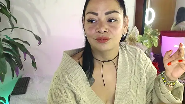 Snapshot of Ginna--mia chatting on 02-22-25, 02:06 Ginna--mia online show from 02-22-25, 02:06