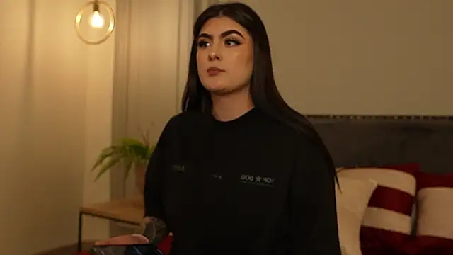 IrisBaker online show from 09-12-25, 09:03