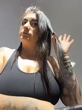 IrisBaker online show from 03-06-26, 10:16