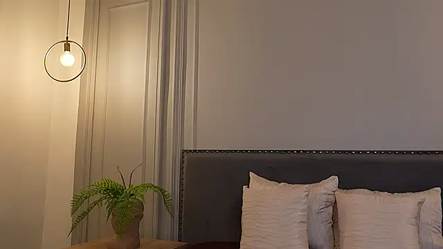 IrisBaker online show from 10-03-25, 09:38