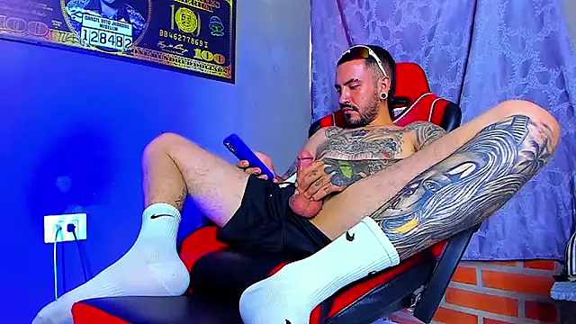 smoker445 online show from 10-31-25, 07:32