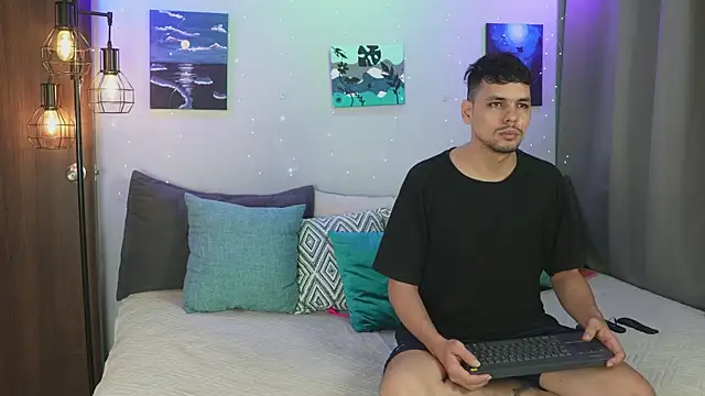 Cleoanubis- online show from 10-29-25, 06:12