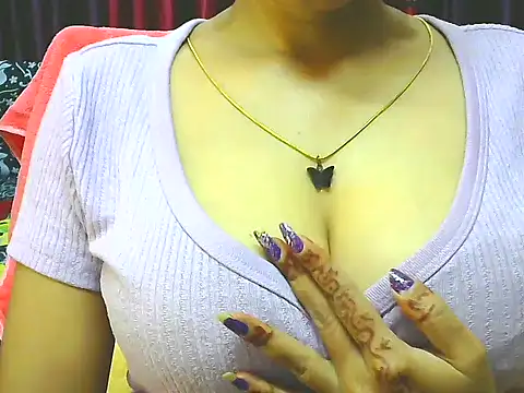 ishmita99 online show from 10-28-25, 04:46