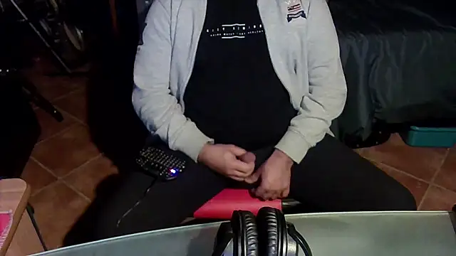 MultiOrgasmicLover online show from 12-01-25, 11:49