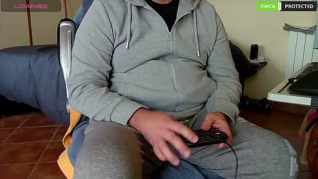 MultiOrgasmicLover online show from 12-31-24, 08:26