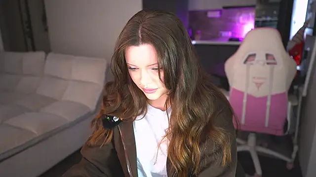 Your Sweet Julia online show from 01-19-26, 05:44