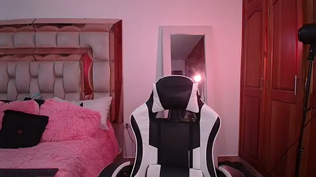 emilyaboott online show from 04-17-26, 11:29