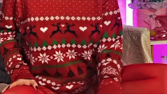 Selena Sweetie online show from 12-17-25, 11:04