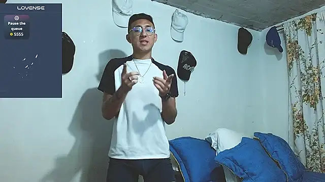 samfox  online show from 04-18-26, 11:01