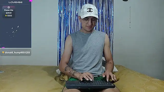 samfox  online show from 09-16-25, 11:22