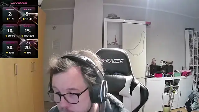 larsgessner30 online show from 10-19-25, 09:06