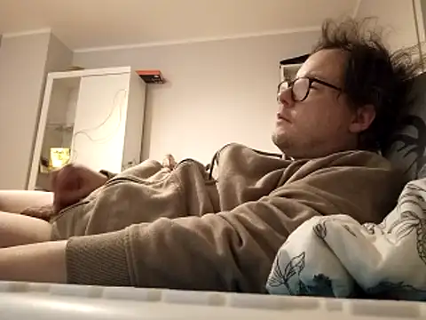 larsgessner30 online show from 11-28-25, 07:58