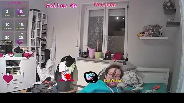 larsgessner30 online show from 10-25-25, 07:03