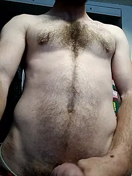 Snapshot of dougyhung2231 chatting on 12-21-25, 08:31 dougyhung2231 online show from 12-21-25, 08:31